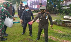 HUT ke-75 TNI, Kodim 0115/Simeulue Gelar Upacara dan Tabur Bunga