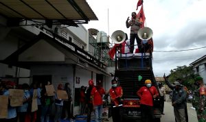 Kapolsek Teluknaga Kawal Langsung Demo Buruh di PT Cipta Coilindo