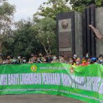 500 Pohon Ditanam Mahasiswa Papua di Sepanjang Garis Pantai Slili Yogyakarta