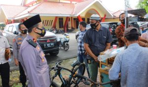 Warung Jumat Berkah, Polres Serang Kota Booking Pedagang Keliling