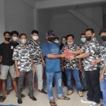 BAPERA Baubau Bagi Daging Kurban Walaupun Diguyur Hujan