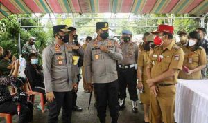 Giat Vaksinasi Merdeka, Kapolres Tommy Dampingi Forkopimda Sulut dan Minahasa di Langoan Timur