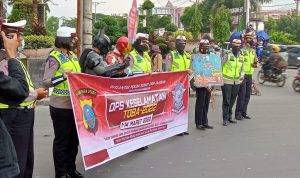 Polsek Medan Helvetia Gelar Ops Keselamatan Toba 2022 dan Bagi Masker Serta Himbau Masyarakat Untuk Vaksin ‘Booster’