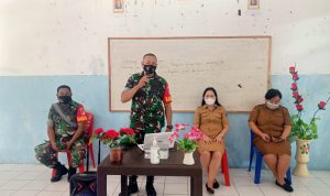 Serma Maryono Babinsa 1302-13 Tombatu, Kunjungi SMA Negeri-1 Touluaan