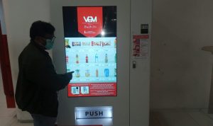 Vending Machine di SDC Kelapa Dua ‘Telan’ Uang Pembeli