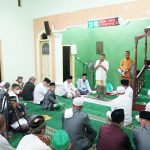 Wali Kota Maulan Aklil Sholat Tarawih di Masjid Nurul Hidayah Arrohim