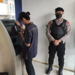 Sat Samapta Polres Serang Berikan Pengawalan Kepada Petugas Pengisian Uang mesin ATM PT UG MANDIRI