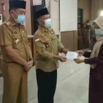 Bupati Distribusikan Zakat Konsumtif Mustahik Baznas Merangin