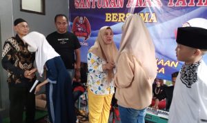 KBCS Dan Gerandong Berbagi Belasan Pedagang Keliling  Untuk Yatim Piatu