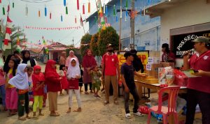 Warga Kost di Kampung Pulo kapuk RT 03 Adakan Don’tprize dan Lomba Makan Kerupuk