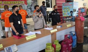 Tiga Pelaku Penyalahgunaan Gas Subsidi Pelaku diamankan Sat Reskrim Polres Lebak