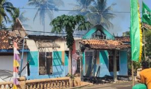 Ditinggal ke Kebun, Rumah Edi Ludes Terbakar