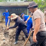 Polres Jembrana Kembali Hadir, Membantu Warga Terdampak Banjir