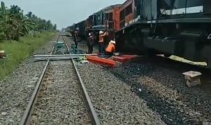 Dua Kereta Api Tabrakan di Stasiun Rengas Lampung