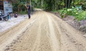 Tanggapi Keluhan Masyarakat, Pemkab Padang Pariaman Perbaiki Ruas Jalan Lubuak Tano Nagari Koto Baru