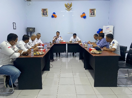 Tindak lanjut Arahan Kemenhub RI Manager ASDP Ternate bersama Koorsatpel Rapat bersama Unsur Terkait di Pelabuhan