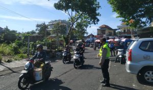 Polres Tabanan Gelar Patroli, Cegah Gangguan Kamtibmas dan Pantau Sembako di Pasar Dauh Pala