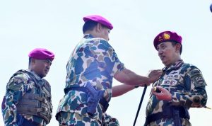 Chief of the Indonesian National Police Pinned as an Honorary Citizen of the Marines