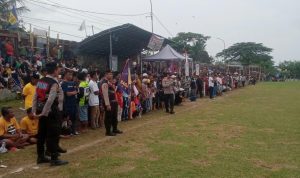 Sat Samapta Polres Serang amankan pertandingan sepak bola Tarkam di Stadion mini Desa Jongjing