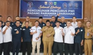 Hadiri Pelantikan Pengurus PWI Padang Pariaman, Suhatri Bur: Insan Pers Selain Kontrol Juga Menjadi Pemersatu Pemerintah dengan Masyarakat