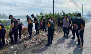 Gandeng TNI, Pemkab dan Masyarakat, Polres Sampang Bersihkan Sampah di Seluruh Wilayah Kabupaten Sampang