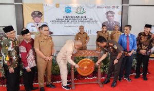 Walikota Maulan Aklil dan Kajari Kota Pangkalpinang Resmikan Balai Restorative Justice Kecamatan Se-Kota Pangkalpinang