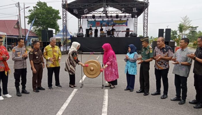 PJ Walikota Lusje Anneke Tabalujan Secara Resmi Buka Festival Serumpun Pangkalpinang 2023