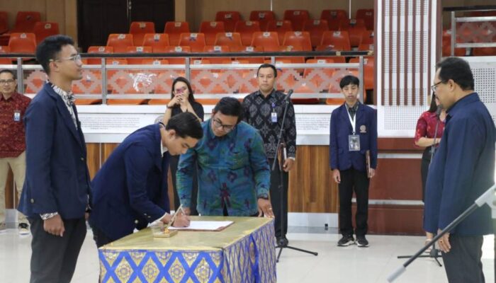 Lantik Ketua dan Wakil Ketua 33 Ormawa Tingkat Universitas Udayana, Rektor Harap dapat Bersinergi