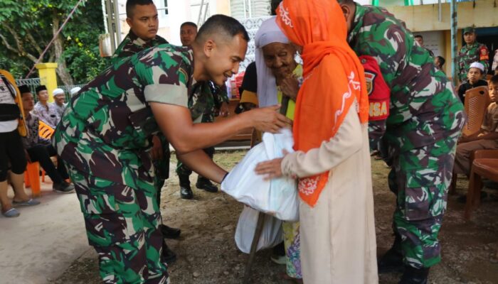 Dandim 0416 Bute Bersama Lions Clubs Bagi Berkah 50 Paket Sembako