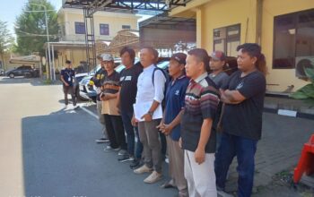 Warga Kedunglengkong Mojokerto, Laporkan Dugaan Korupsi Perangkat Desa