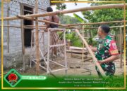 Babinsa Desa Piniti Berikan Bantuan Renovasi Rumah Warga