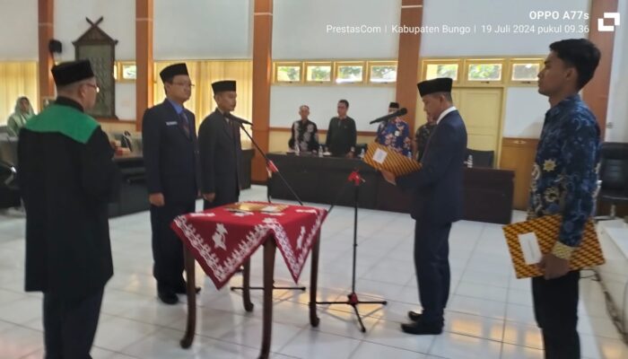 Wabup Safrudin Lantik 2 Pejabat Dilingkup Pemkab Bungo