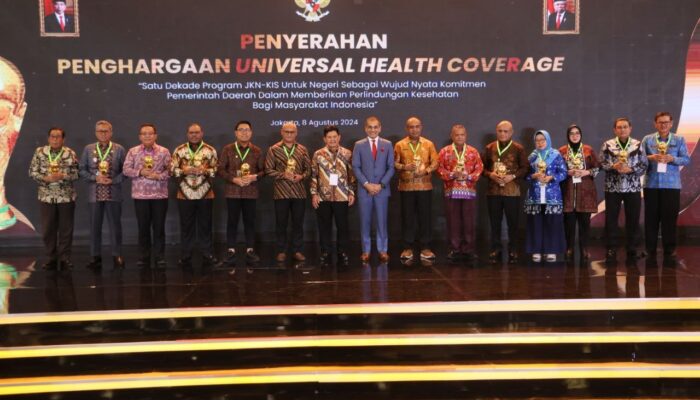 Wakil Presiden RI Berikan Penghargaan UHC Awards kepada 493 Kepala Daerah