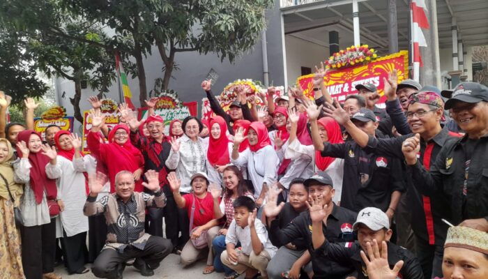 Tempat Kediaman Dewan Lesiawati Lase Digeruduk Para Simpatisan