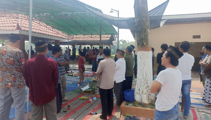 Hormati Leluhur, Masyarakat Banjarsari Gelar Khotmil Qur’an ke-5 di Makam “Mbah Sentono”