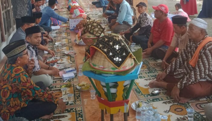 Maulid Nabi di Masjid Kalampaian Ampalu Tinggi, Lestarikan Tradisi Makan Bajamba Jo Badikia