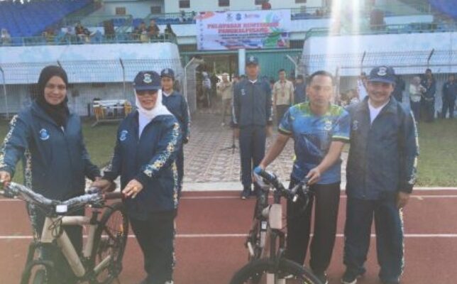 Pj Wako Lepas Kontingen Pangkalpinang Pada POPDA XII Tingkat Provinsi Bangka Belitung