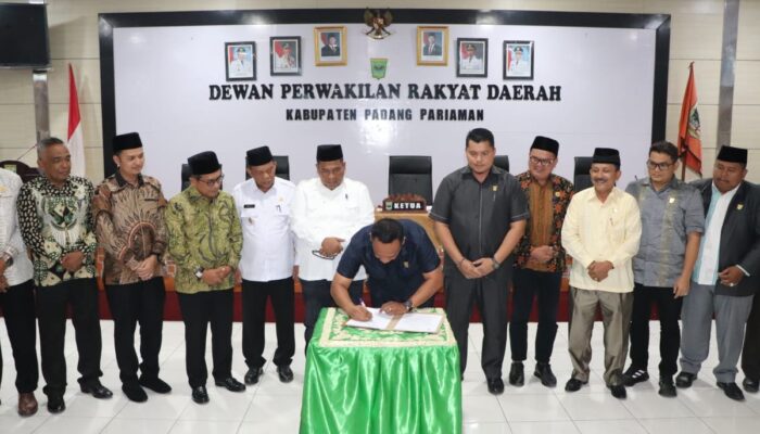 DPRD Padang Pariaman Gelar Paripurna Usulan Pemberhentian Bupati dan Wakil Bupati